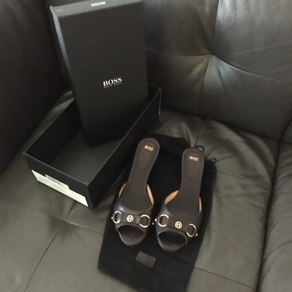 Hugo Boss leather kitten heel sandals, 7 - Picture 1 of 5